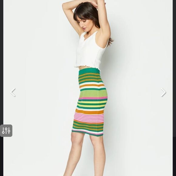 Small BCBGENERATION Striped Sweater Pencil Skirt Green Pink Yellow Orange White - Picture 4 of 9